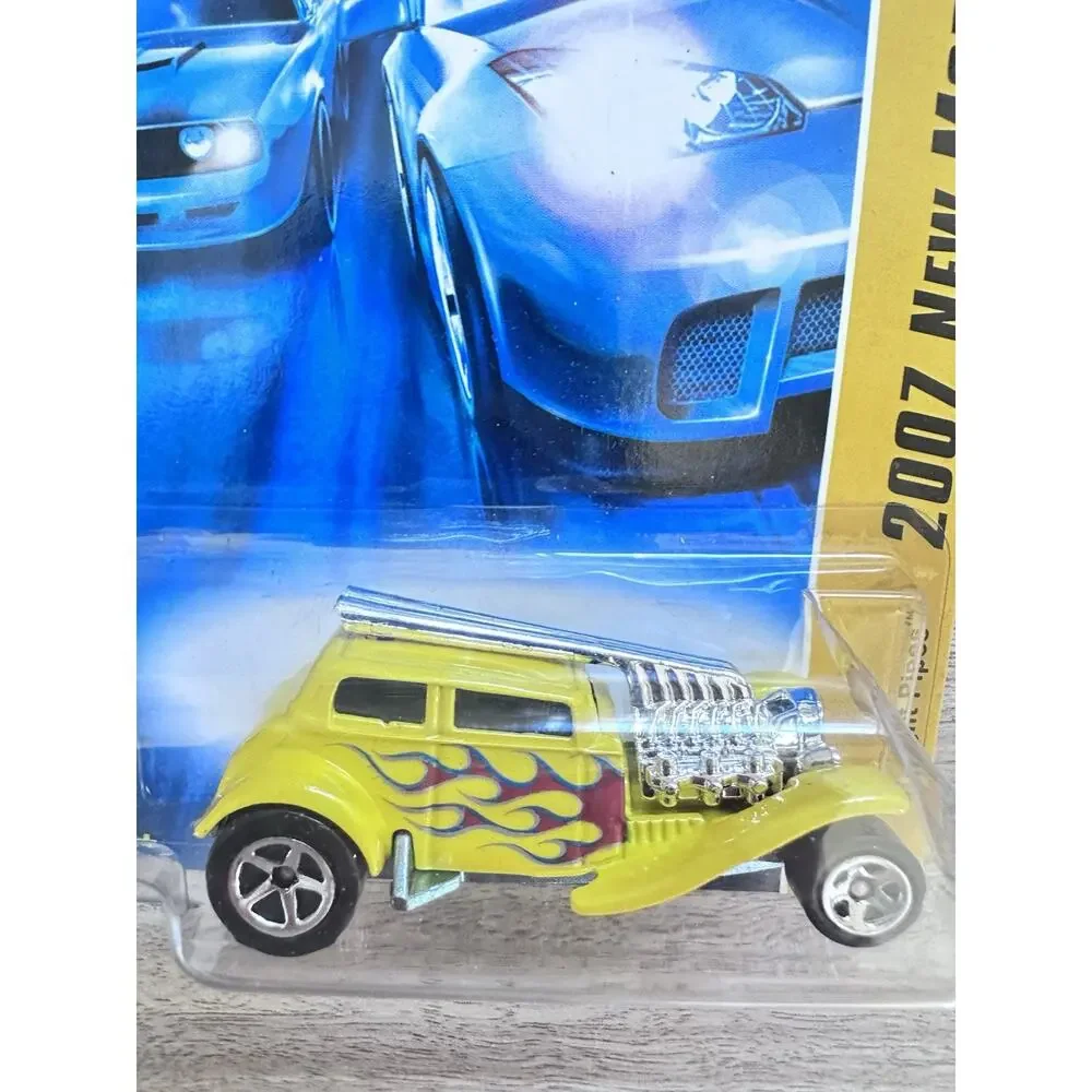 Hot Wheels yellow straight